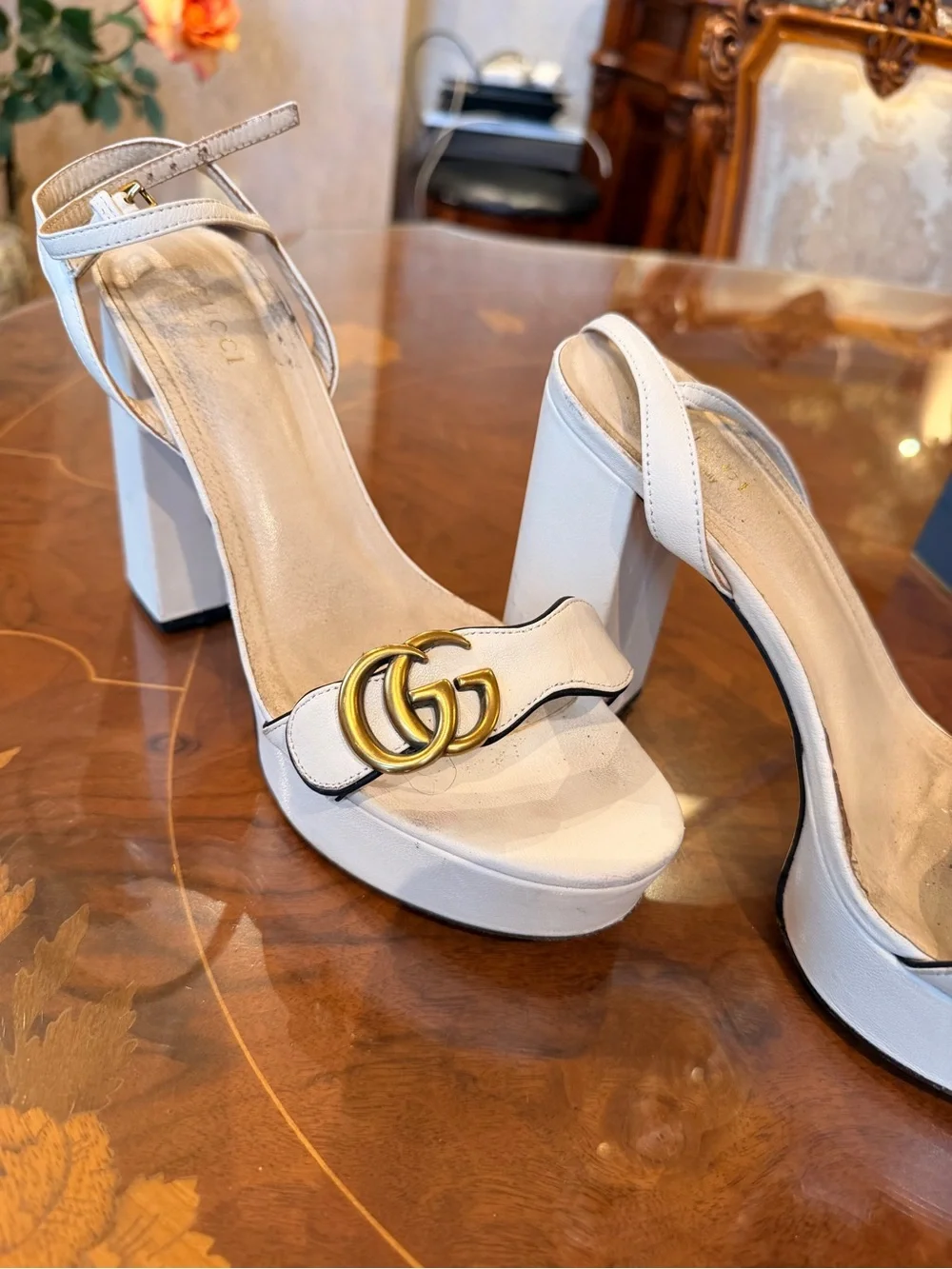 Gucci Cream Leather Block Heel Sandals with Gold Double G Sz 9.5